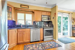 8 N Summit Dr, Massapequa, NY 11758 - Photo 8