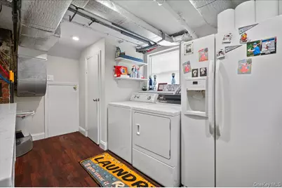 299 Stratton Road, New Rochelle, NY 10804 - Photo 36