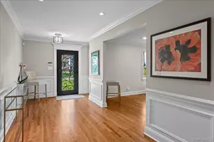 299 Stratton Rd, New Rochelle, NY 10804 - Photo 4