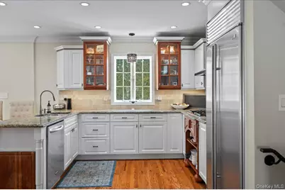 299 Stratton Road, New Rochelle, NY 10804 - Photo 14
