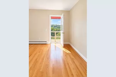 185 Bennett Avenue #Unit 1, Yonkers, NY 10701 - Photo 2