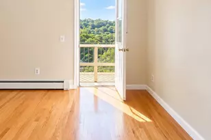 185 Bennett Ave, Yonkers, NY 10701 - Photo 2