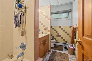76 Stevens Ave, Yonkers, NY 10704 - Photo 10