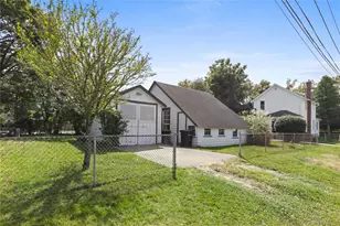 992 Roanoke Ave, Riverhead, NY 11901 - Photo 20