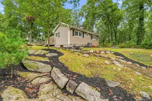 153 Nardin Rd, Lake Peekskill, NY 10537 - Photo 38