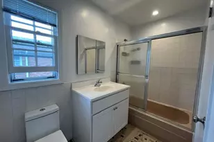165 Manorhaven Blvd, Port Washington, NY 11050 - Photo 16