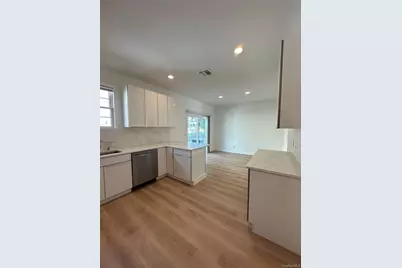 7807 Shore Road, Port Washington, NY 11050 - Photo 8