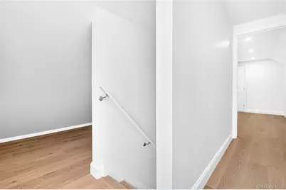16 Saratoga Road, White Plains, NY 10607 - Photo 22