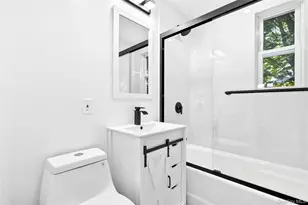 16 Saratoga Rd, White Plains, NY 10607 - Photo 20