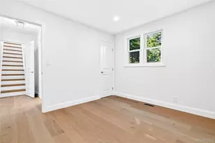 16 Saratoga Rd, White Plains, NY 10607 - Photo 16
