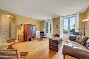 208 Centre Ave, New Rochelle, NY 10805 - Photo 8