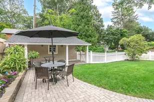 30 Waverly St, Glen Head, NY 11545 - Photo 8