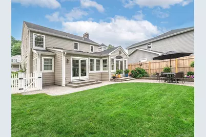 30 Waverly Street, Glen Head, NY 11545 - Photo 4