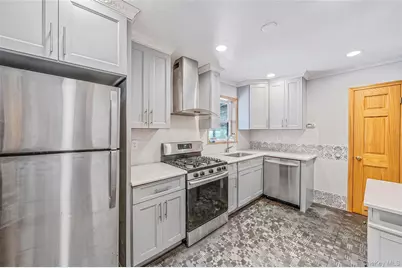 7603 271st Street, New York, NY 11040 - Photo 18