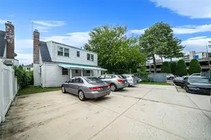 76-03 271st St, New York, NY 11040 - Photo 2