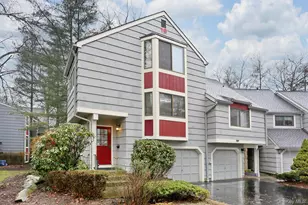 161 Treetop Cir, Nanuet, NY 10954 - Photo 2