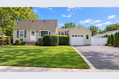 1 Higbie Drive, West Islip, NY 11795 - Photo 1