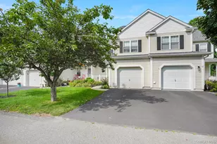 21 Osborne Glen, Poughquag, NY 12570 - Photo 2