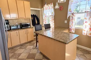 135-16 Kew Gardens Rd, Richmond Hill, NY 11418 - Photo 12