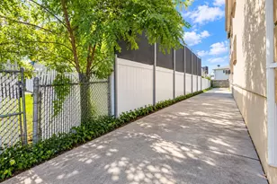 5-77 Aztec Pl, Far Rockaway, NY 11691 - Photo 10