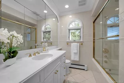 3 South Court, Port Washington, NY 11050 - Photo 18