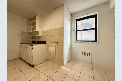 4410 Macnish Street #1G, Elmhurst, NY 11373 - Photo 6