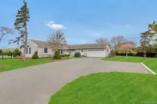 62 Bayfield Ln, Westhampton Beach, NY 11978 - Photo 2