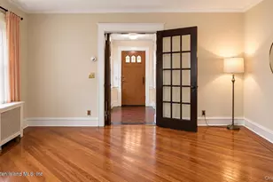 79-52 77th, Glendale, NY 11385 - Photo 4