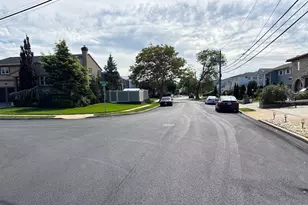 3588 Bertha Dr, Baldwin, NY 11510 - Photo 4