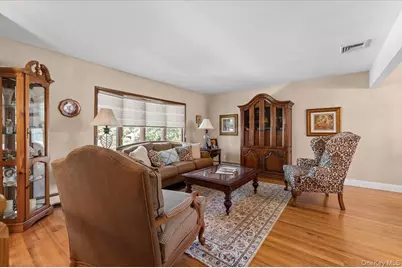 196 Von Huenfeld Street, Massapequa Park, NY 11762 - Photo 4