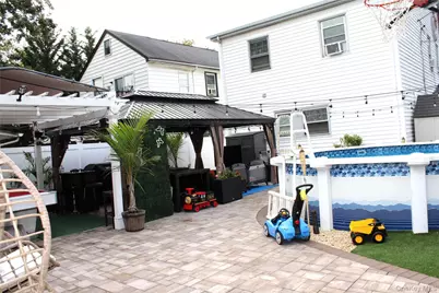 20020 104th Avenue, Saint Albans, NY 11412 - Photo 4