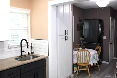 20020 104th Avenue, Saint Albans, NY 11412 - Photo 18