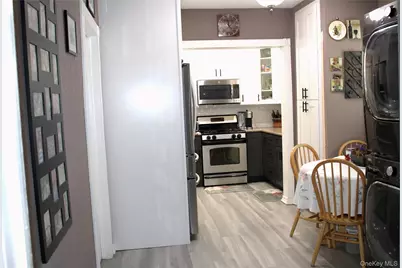 20020 104th Avenue, Saint Albans, NY 11412 - Photo 16