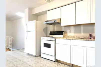 82-03 54th Avenue #2nd Fl, Elmhurst, NY 11373 - Photo 2