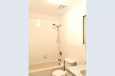 82-03 54th Avenue #2nd Fl, Elmhurst, NY 11373 - Photo 10