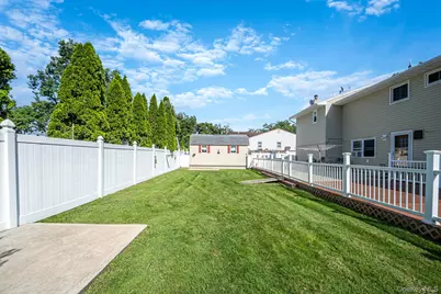 201 Overton Street, Deer Park, NY 11729 - Photo 30