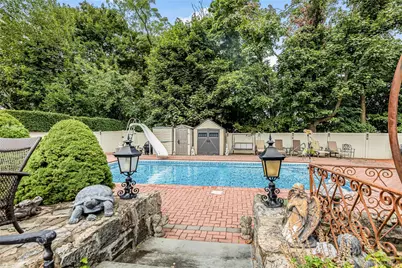 43 Nimitz Place, Yonkers, NY 10710 - Photo 10
