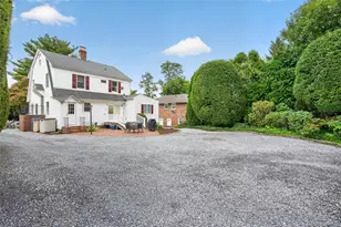 432 W Main St, Huntington, NY 11743 - Photo 26