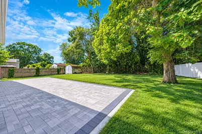 118 Boyle Road, Selden, NY 11784 - Photo 4