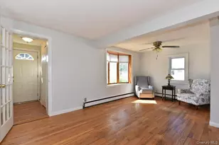 35 Montauk Dr, Bay Shore, NY 11706 - Photo 8