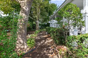 144 Nassau Ave, West Babylon, NY 11704 - Photo 28