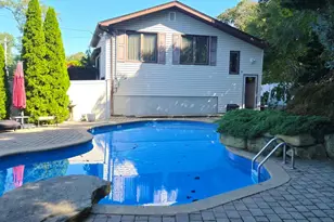 1420 August Rd, North Babylon, NY 11703 - Photo 8