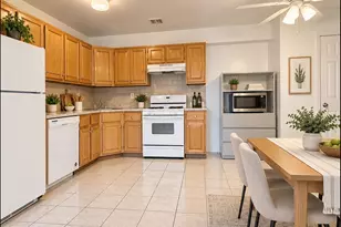 2737 Lawton Ave, Bronx, NY 10465 - Photo 8