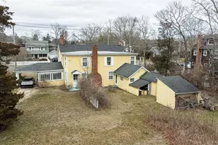 362 Middle Rd, Bayport, NY 11705 - Photo 14