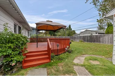 41 Cornell Lane, Hicksville, NY 11801 - Photo 26