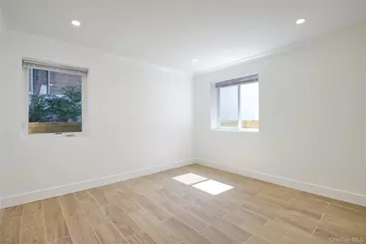 48 N Linwood #B, Port Washington, NY 11050 - Photo 20