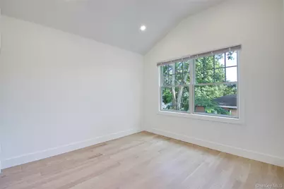 48 N Linwood #B, Port Washington, NY 11050 - Photo 16