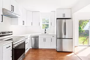 35 Cedar Ln, Medford, NY 11763 - Photo 6