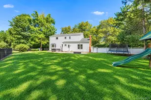 284 Marlin St, Dix Hills, NY 11746 - Photo 8