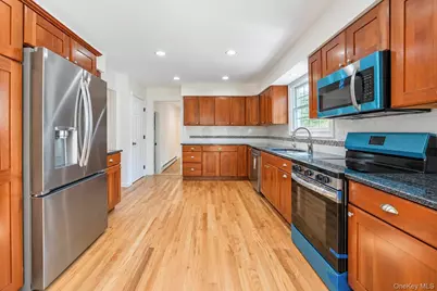 284 Marlin Street, Dix Hills, NY 11746 - Photo 26